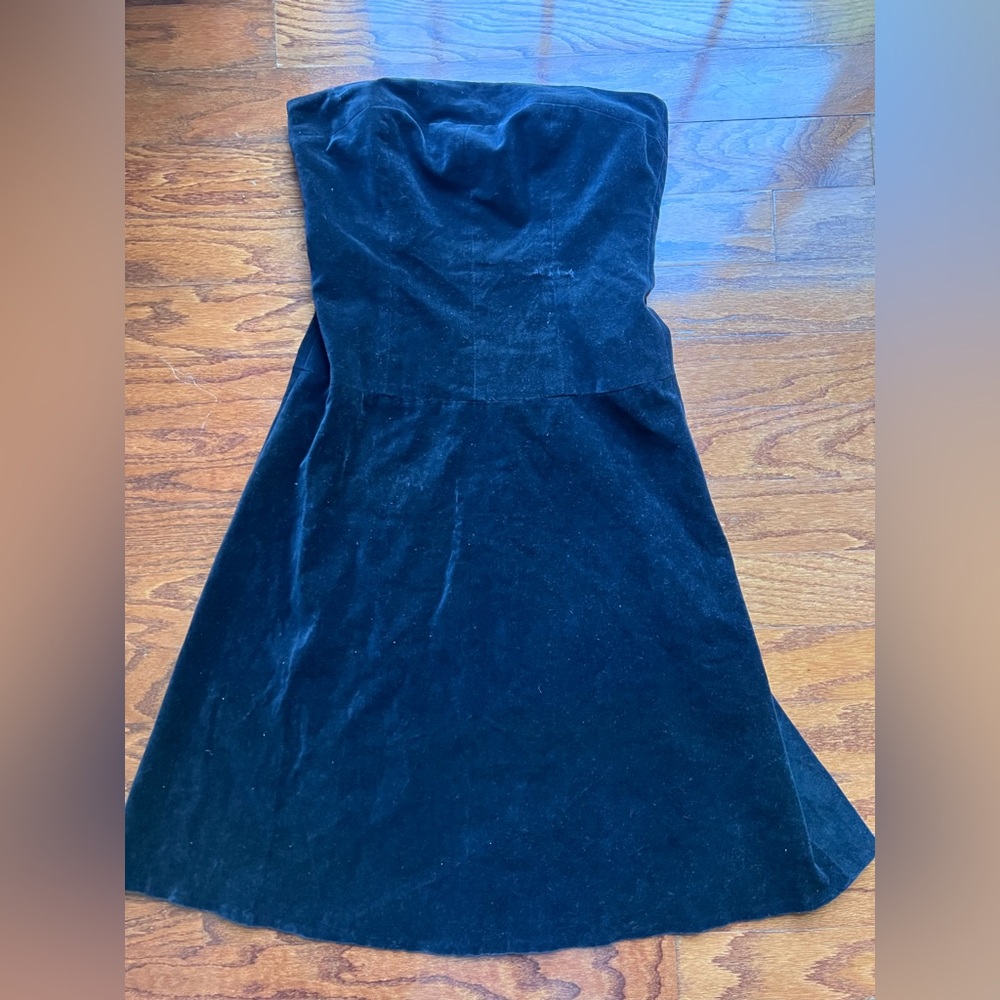Chic Strapless Black Velvet Dress